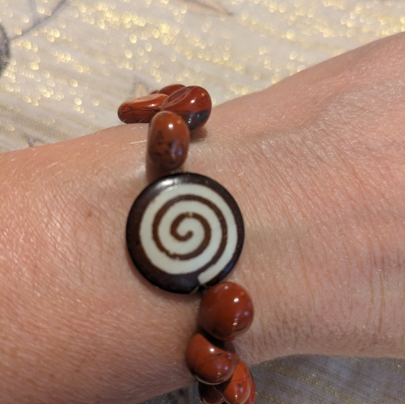 Red Jasper Gemstone Necklace and bracelet - Picture 5 of 6